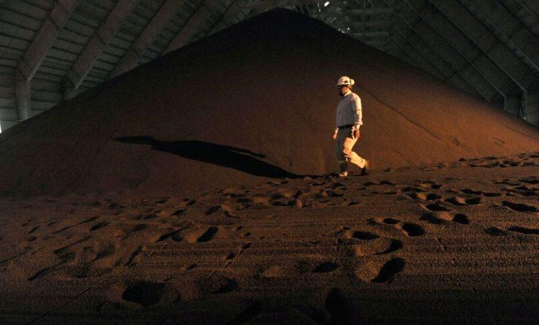 An employee walks in a phosphate storage facility in the Maaden Aluminium Factory near Jubail City, 570 kms east of the Saudi capital Riyadh, on Nov. 23, 2016. - FAYEZ NURELDINE/AFP via Getty Images Read more: https://www.al-monitor.com/originals/2023/04/saudi-arabia-will-mine-minerals-can-it-extract-maximum-added-value#ixzz8EkRldnVe