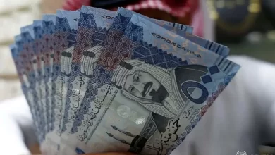 A Saudi money changer displays Saudi Riyal banknotes at a currency exchange shop in Riyadh, Saudi Arabia July 27, 2017. Faisal Al Nasser, Reuters Reuters Images Source: Zawya.com